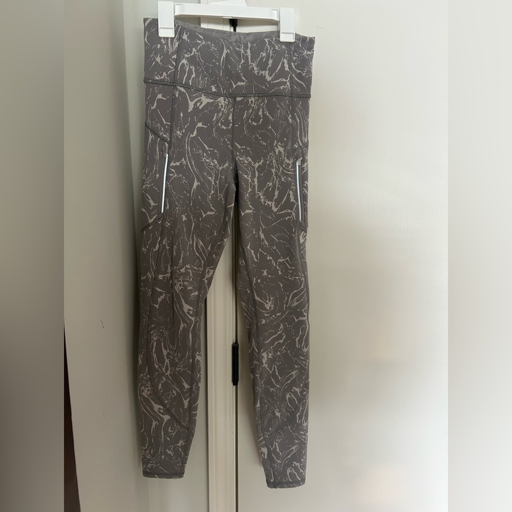 Athleta Gray and White Textured Leggings